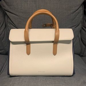 Classic Draper James Leather Satchel!
